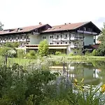 Stroebinger Hof - Therme Wellness מלון