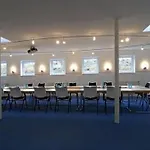 Stroebinger Hof - Therme Wellness באד אנדורף