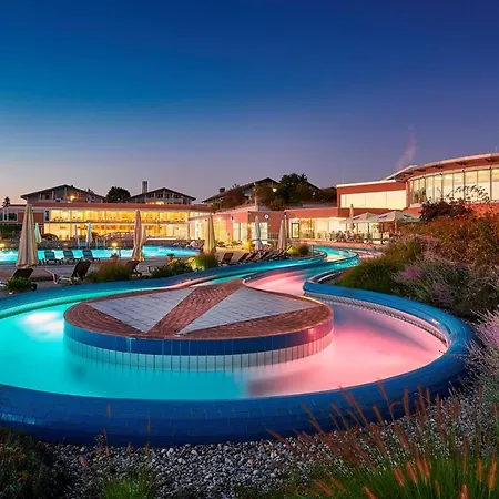 מלון Stroebinger Hof - Therme Wellness באד אנדורף