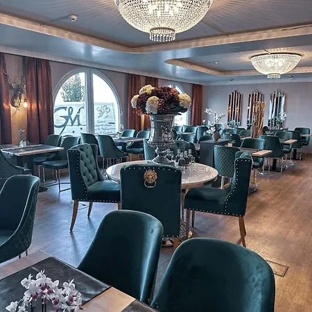 מלון Stroebinger Hof - Therme Wellness 4*