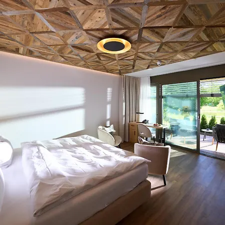 Stroebinger Hof - Therme Wellness 4*