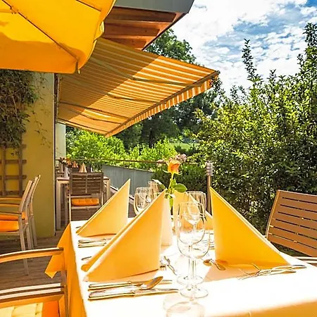 Stroebinger Hof - Therme Wellness Bad Endorf