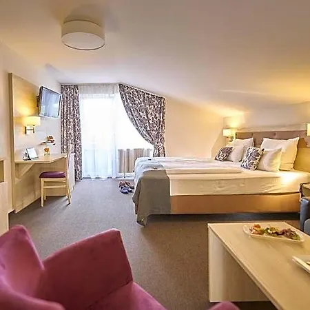Stroebinger Hof - Therme Wellness Bad Endorf