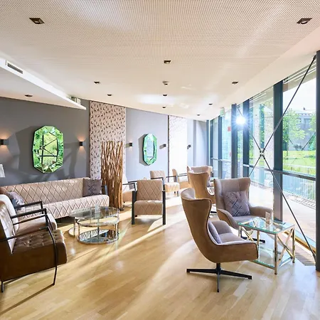 Stroebinger Hof - Therme Wellness Hotel