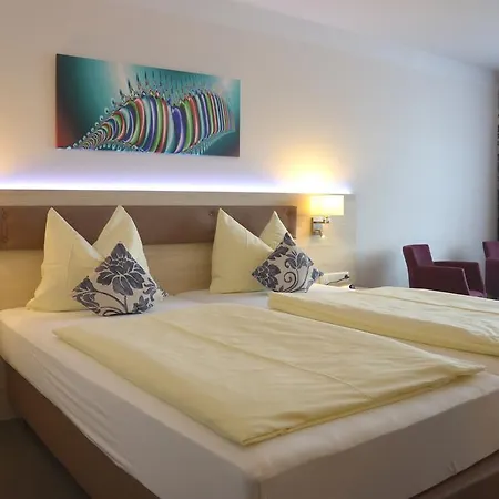 Hotel Stroebinger Hof - Therme Wellness 4*