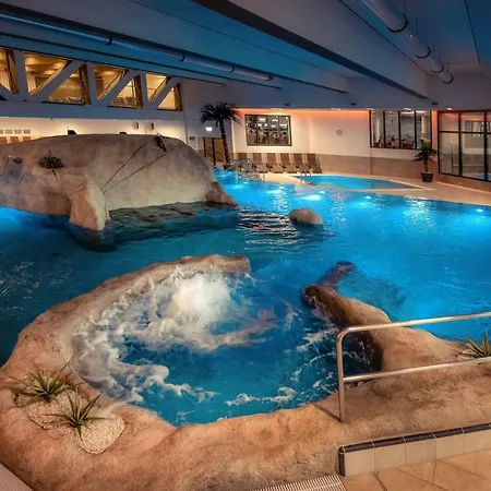 Stroebinger Hof - Therme Wellness 4* Bad Endorf